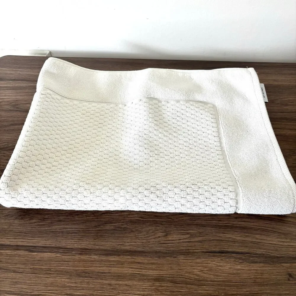 Ivory White Woven Bath Mat - Kaufman - Cotton - 34 x 25 Inches